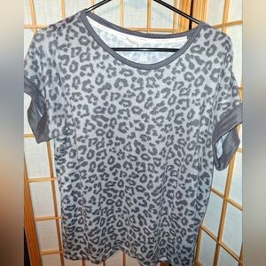 Lucky Brand Gray Animal Print Short Sleeve Top